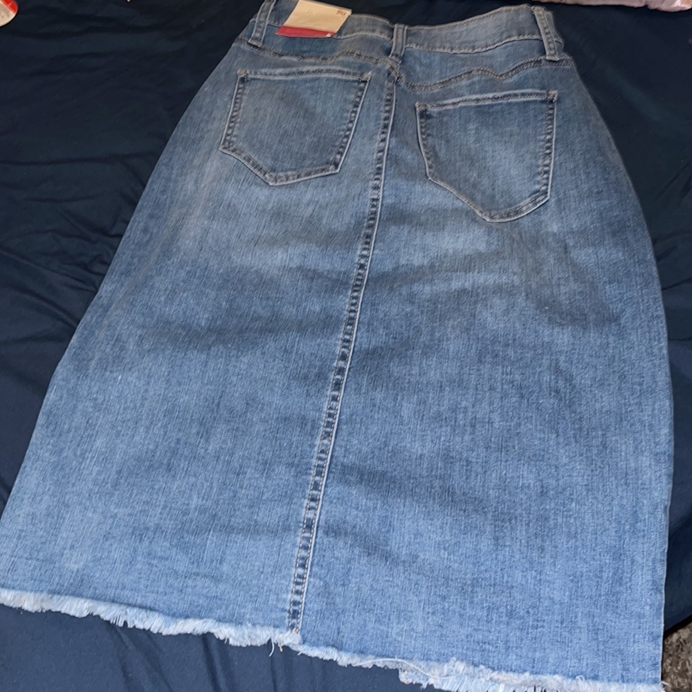 New with tags Distressed Denim Skirt w/front slit - Picture 2 of 3